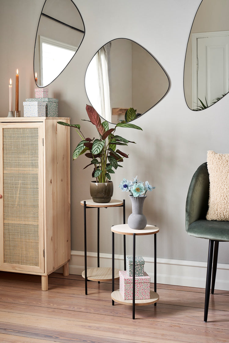 Plant stand