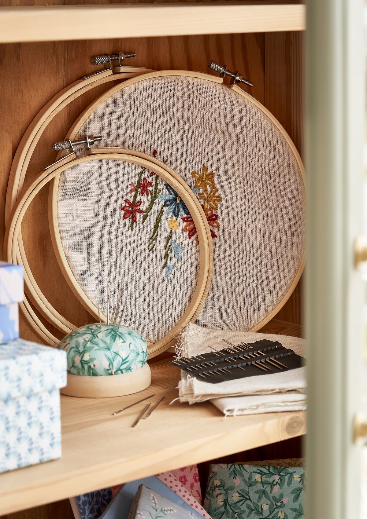 Embroidery hoop