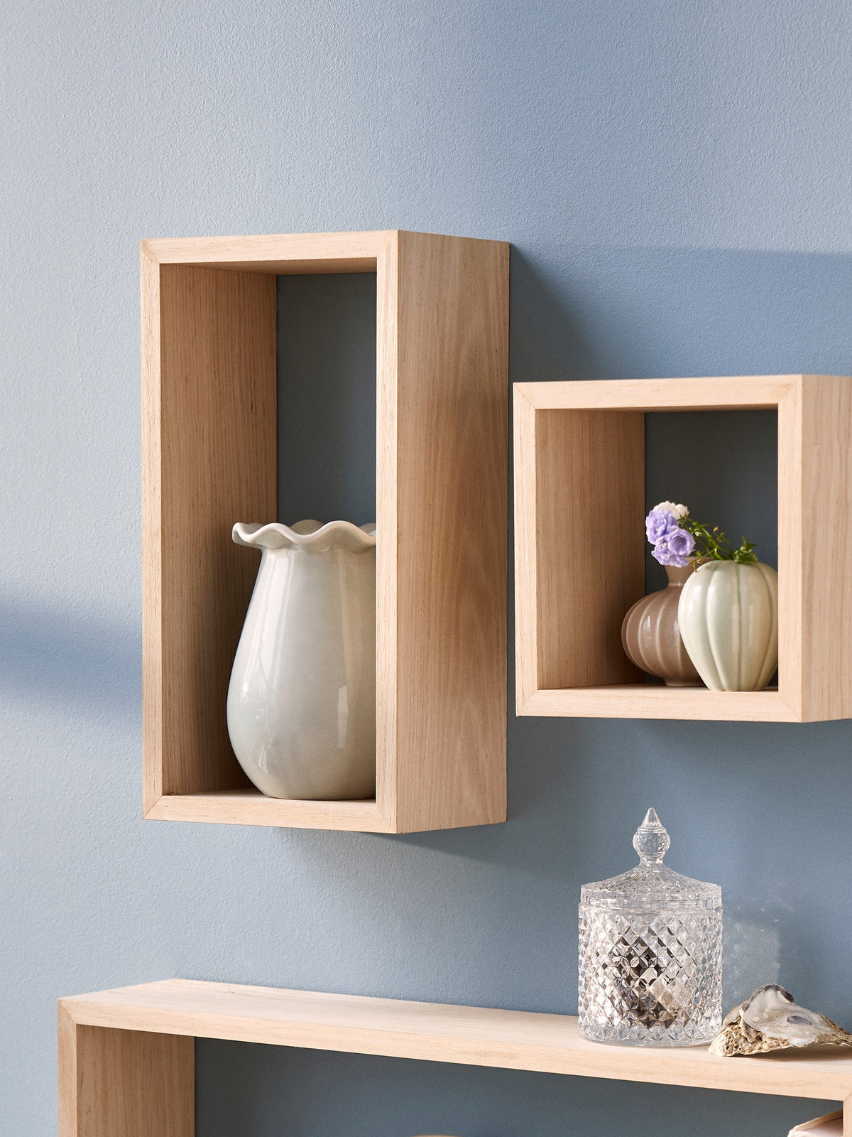 Wall shelf