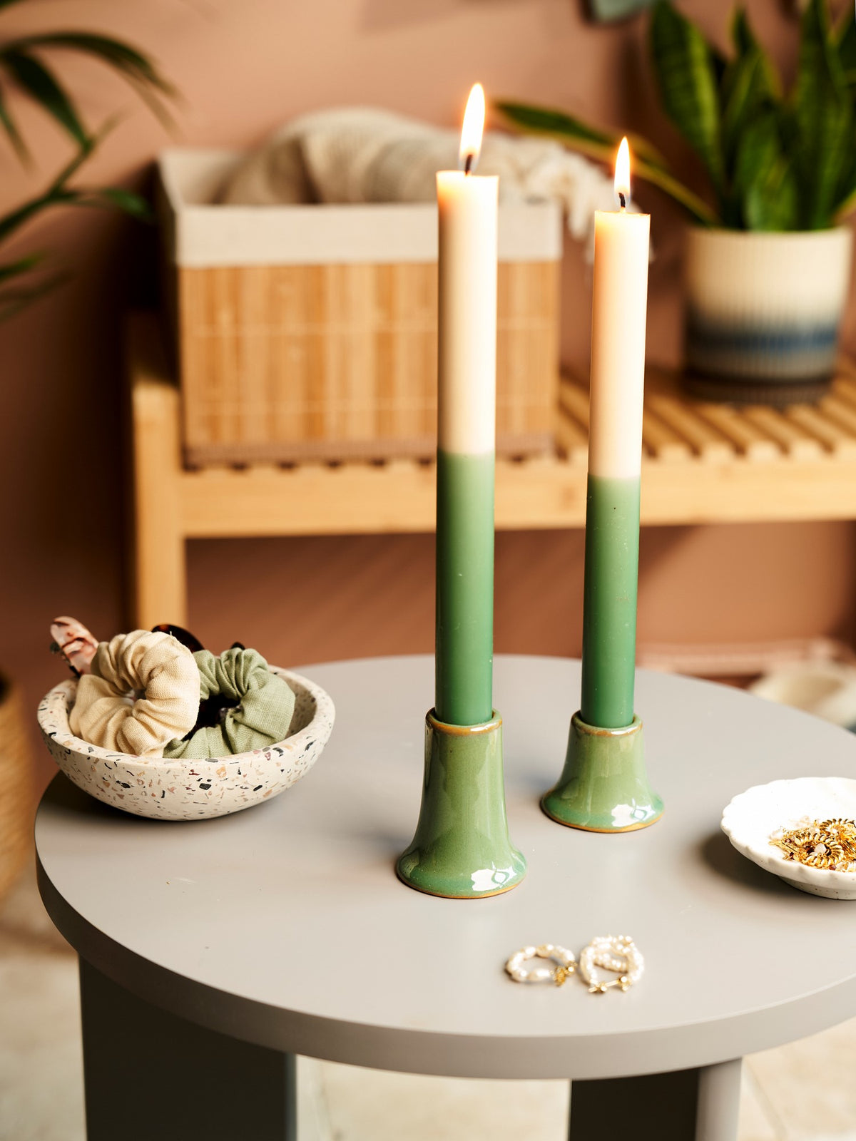 Candle holder