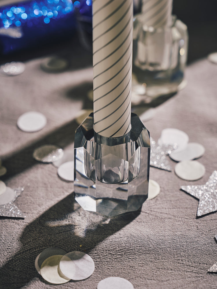 Candle holder