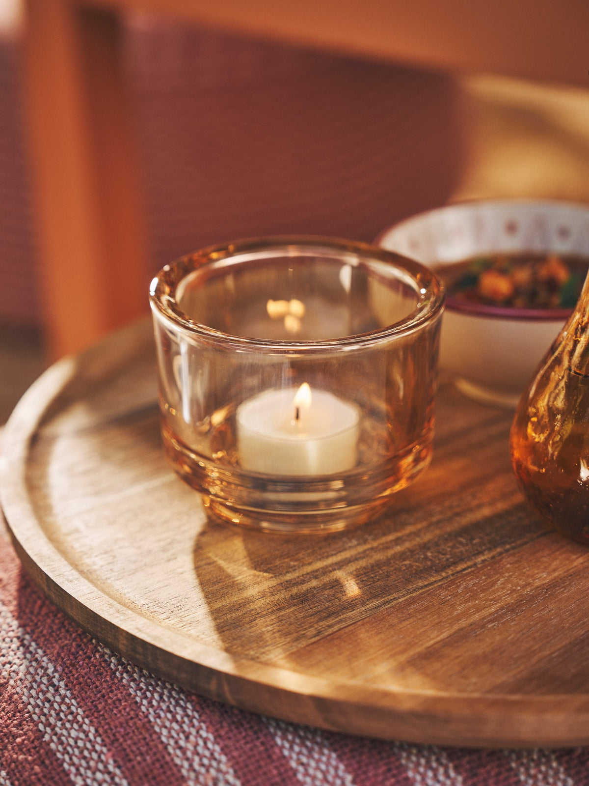 Tealight holder