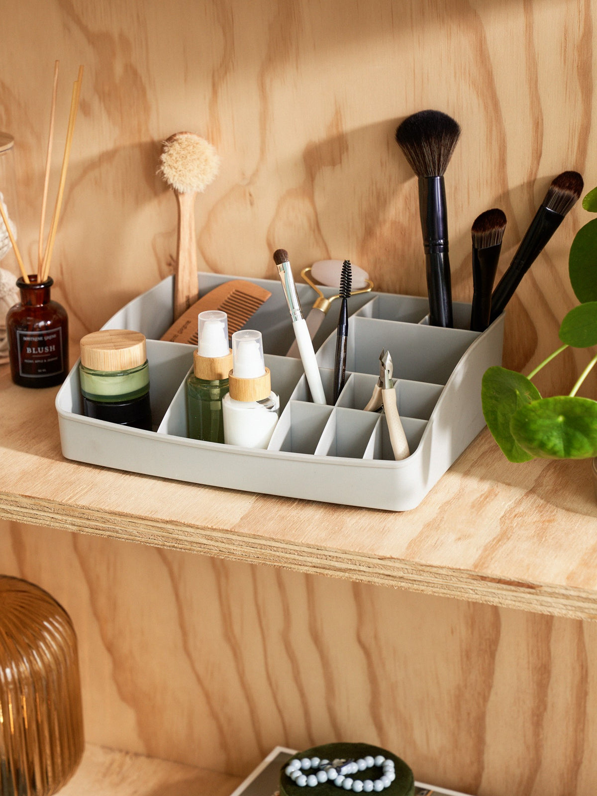 Container with lid
