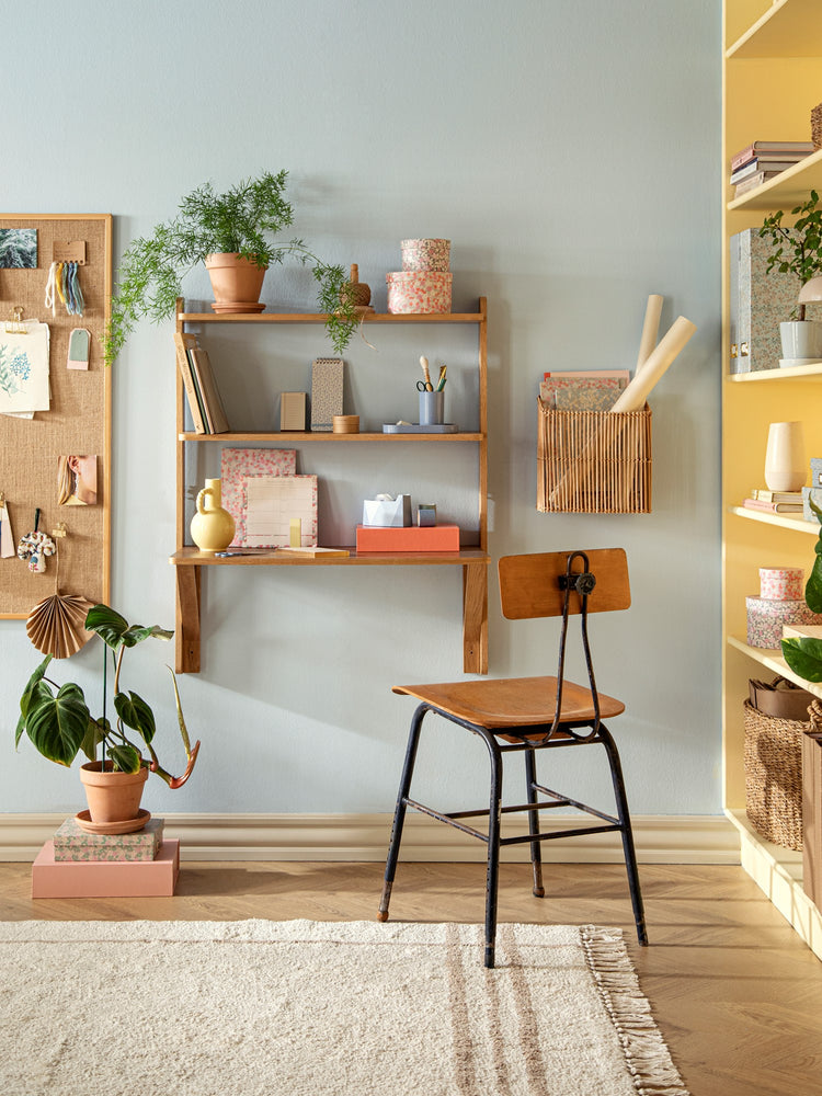 Wall desk