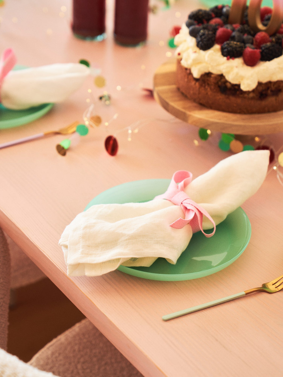 Reusable plastic plates for children