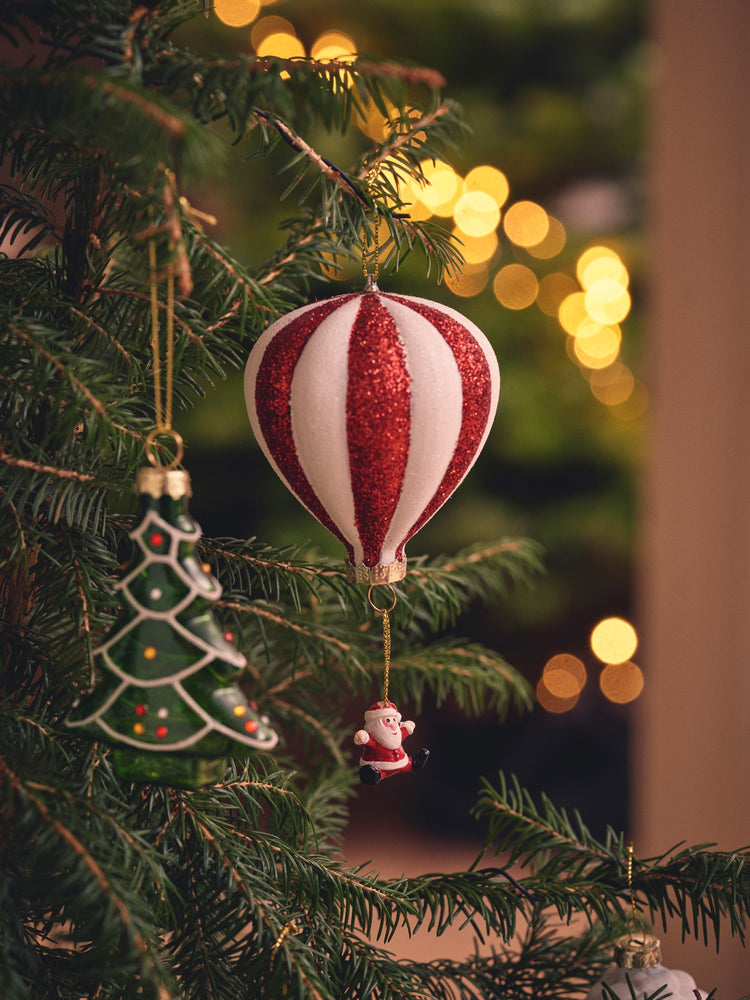 Hot air balloon ornament