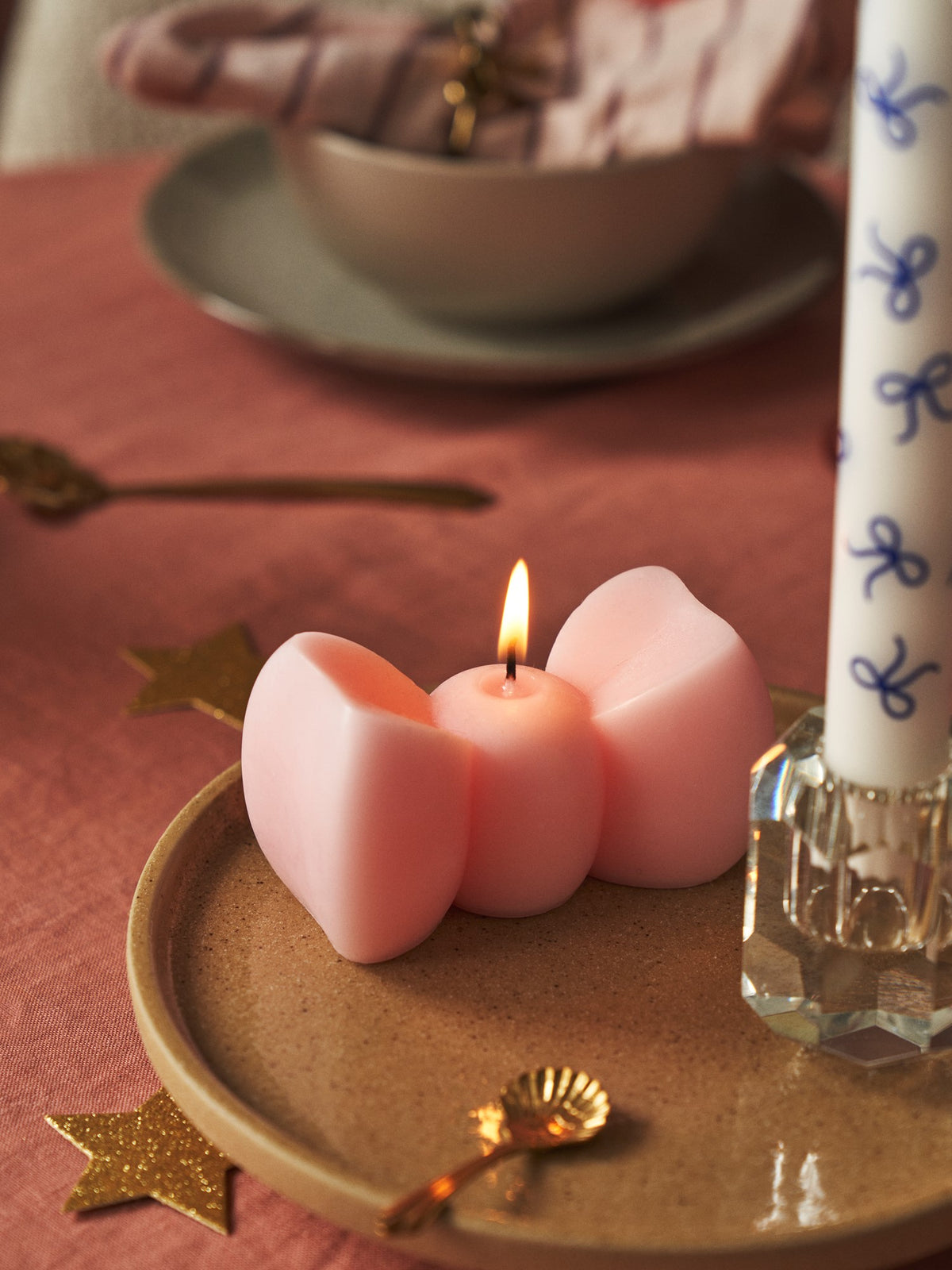 Bow candle