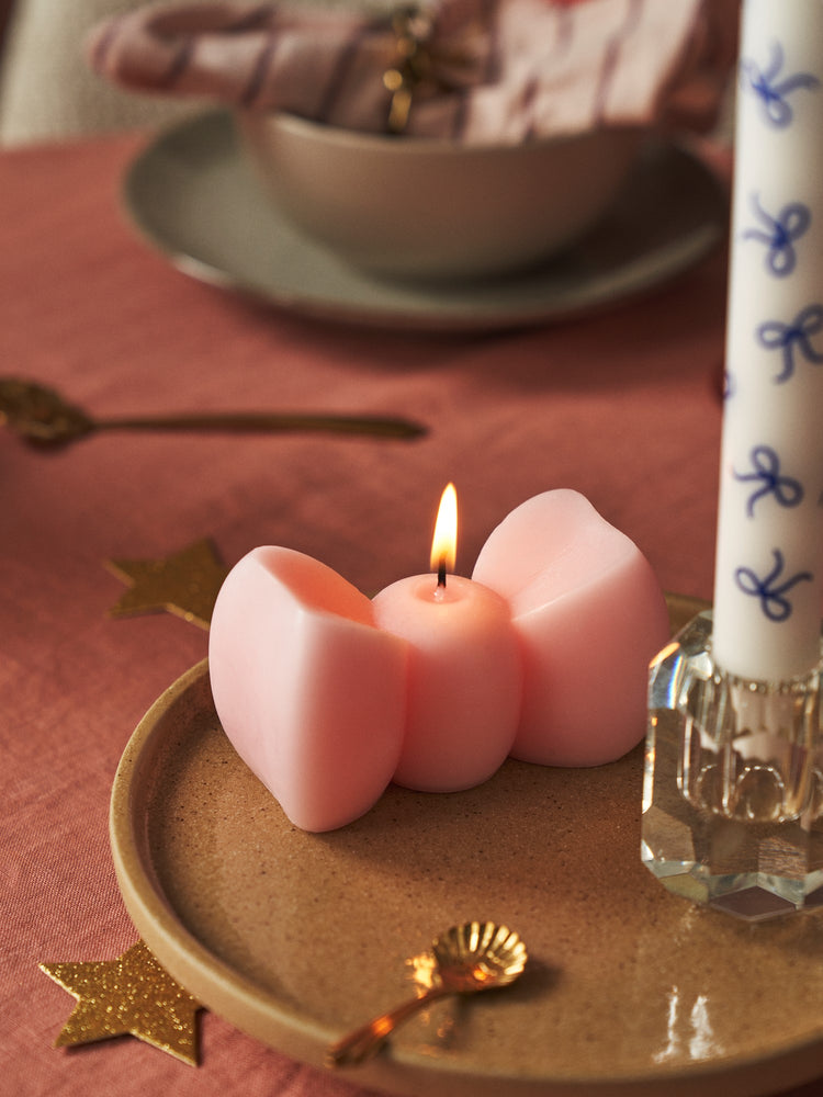 Bow candle