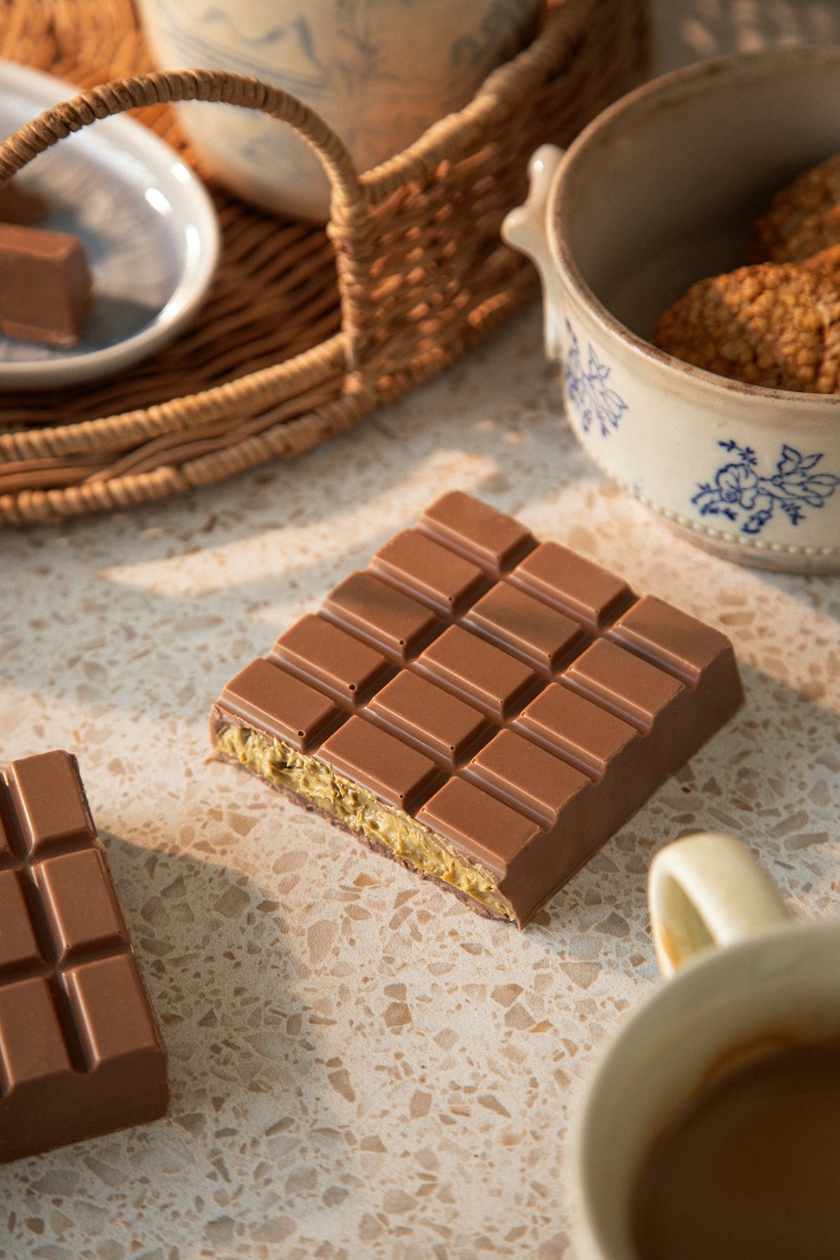 Pistachio chocolate bar
