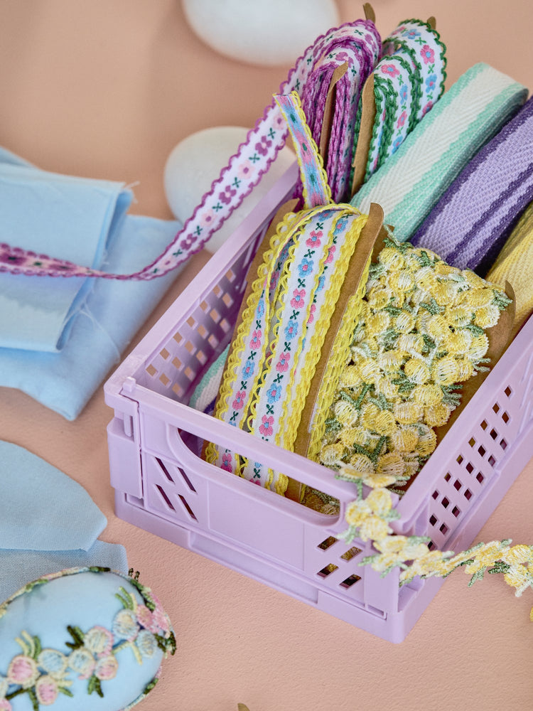 Flower ribbon