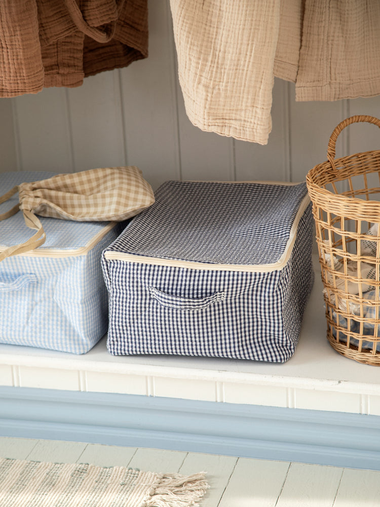 Storage box