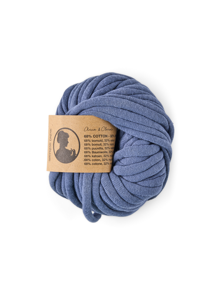 Ribbon yarn