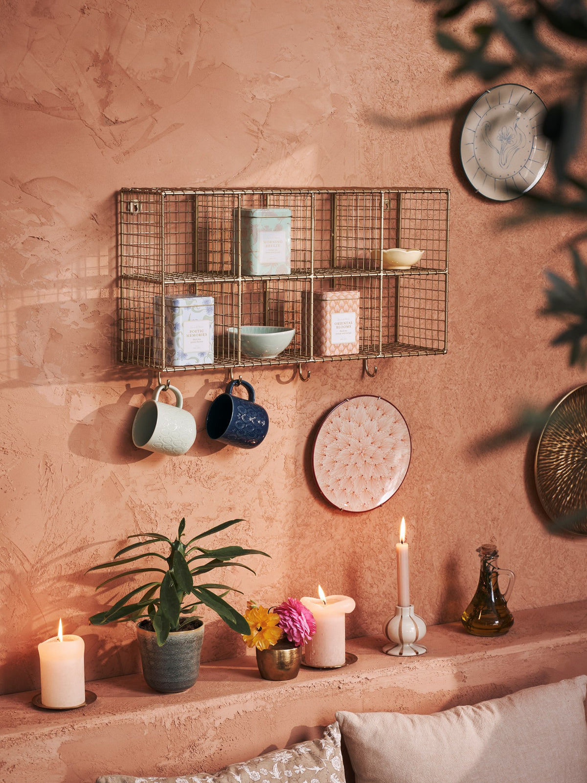 Wall shelf
