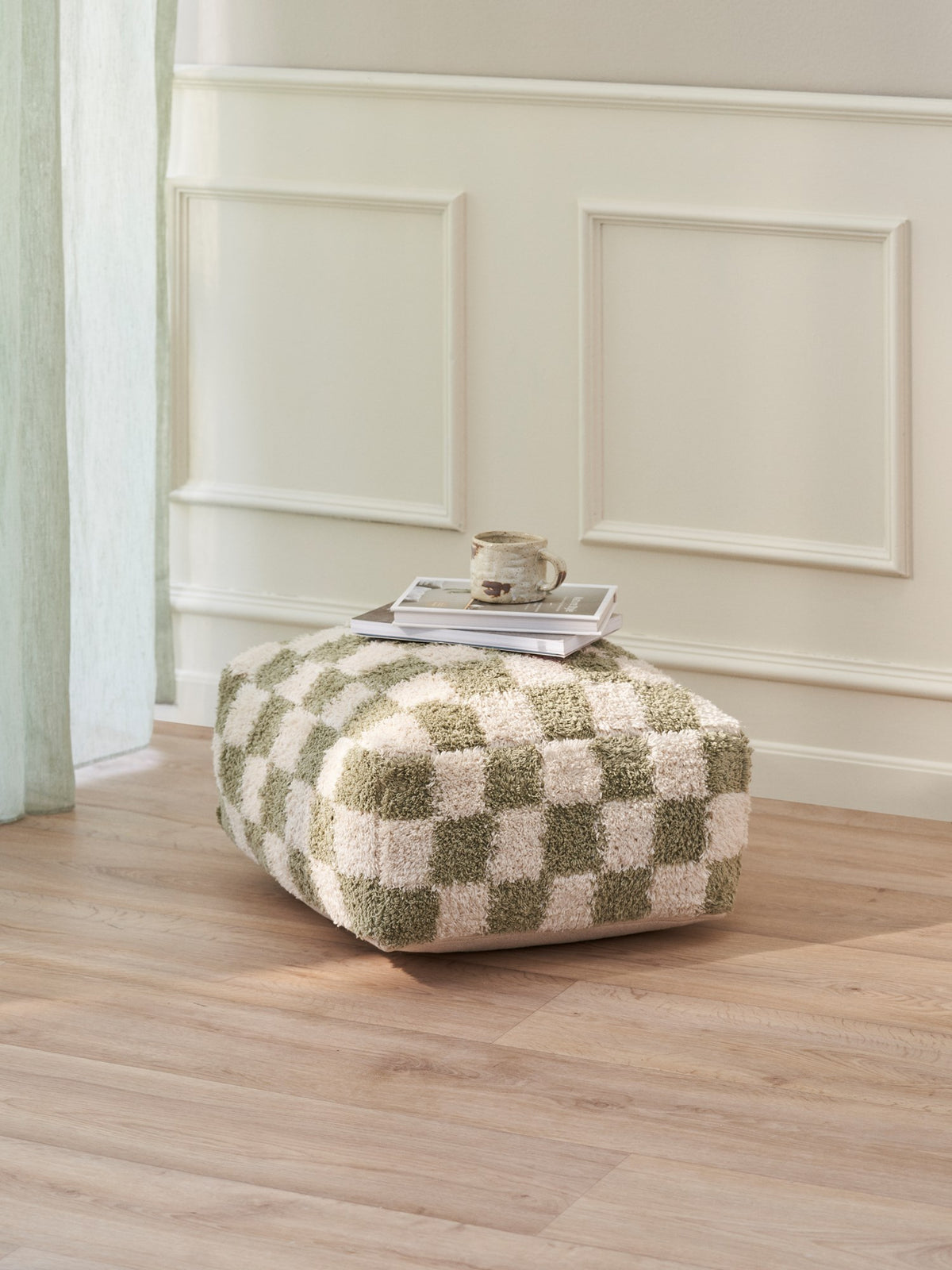 Checkered pouffe