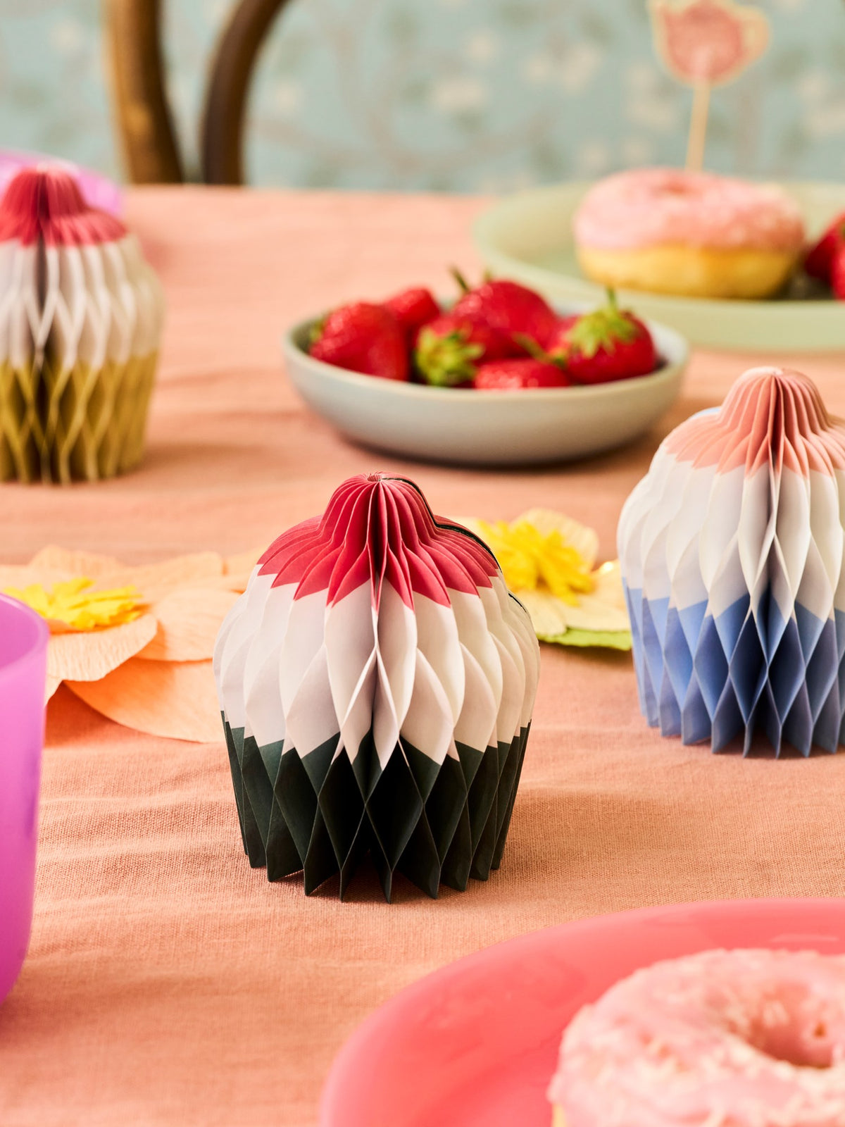 Cupcake table decoration