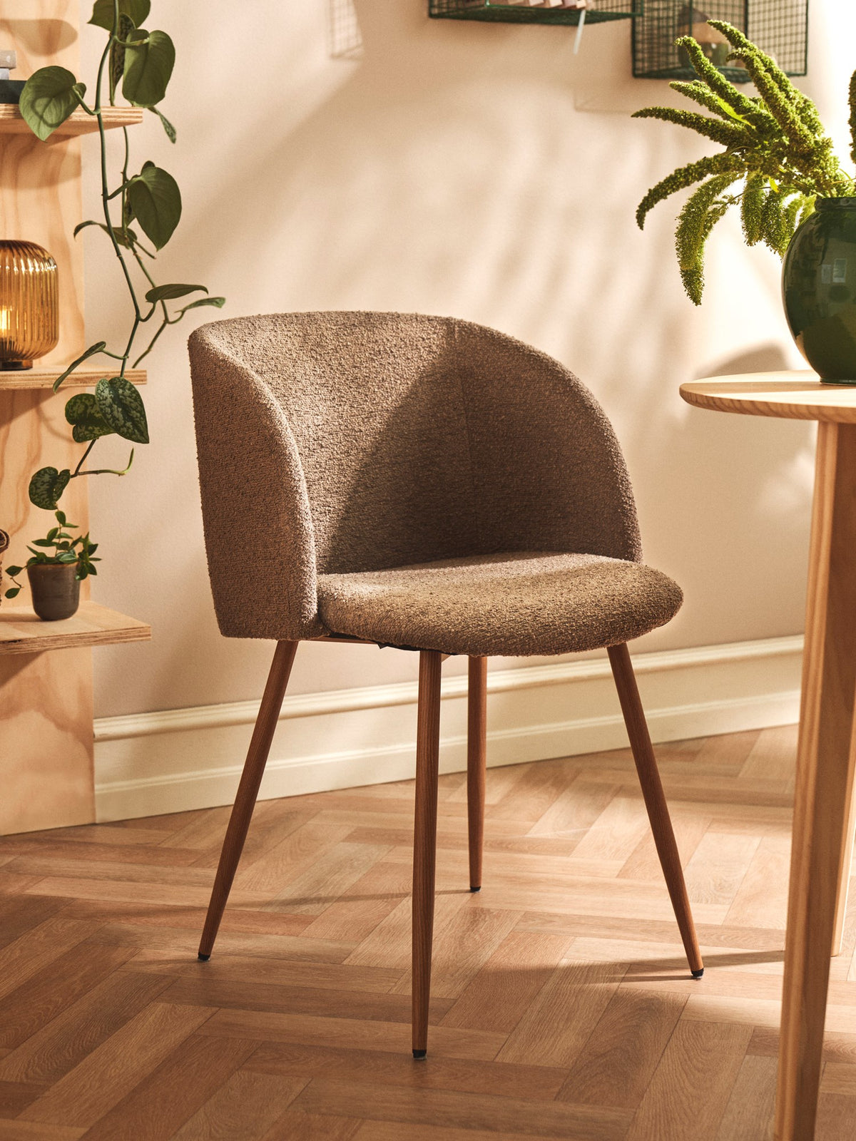 ANNA Bouclé dining chair with arm rest