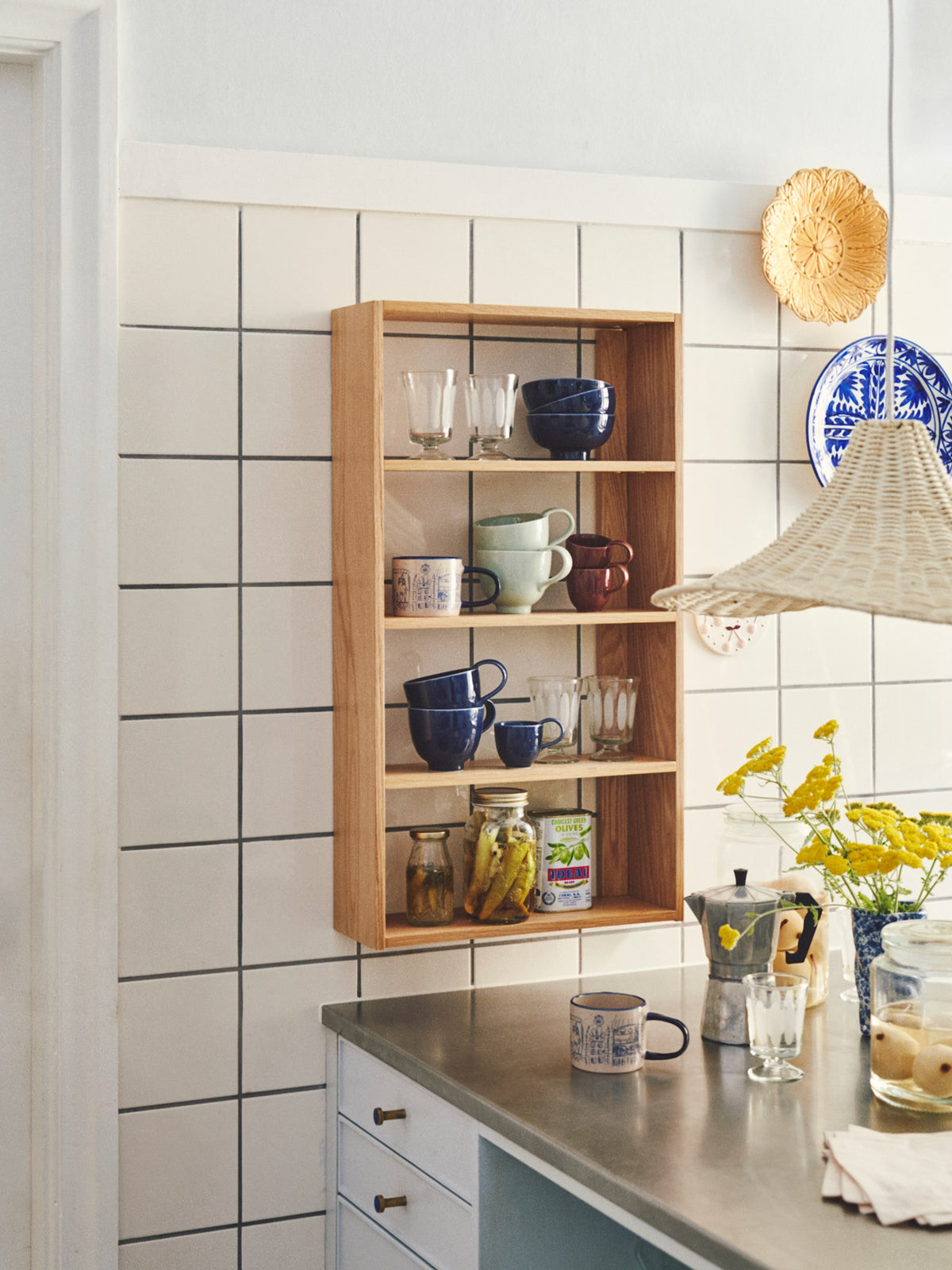 Wall shelf