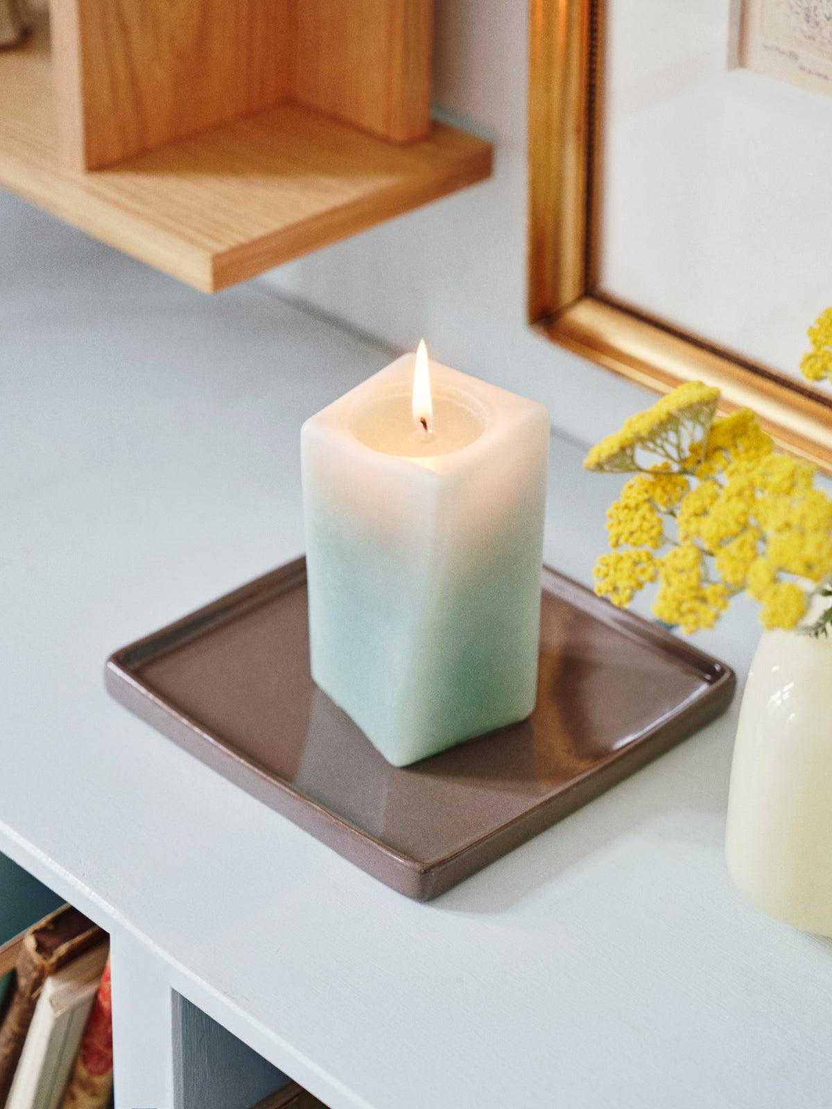 Candle plate