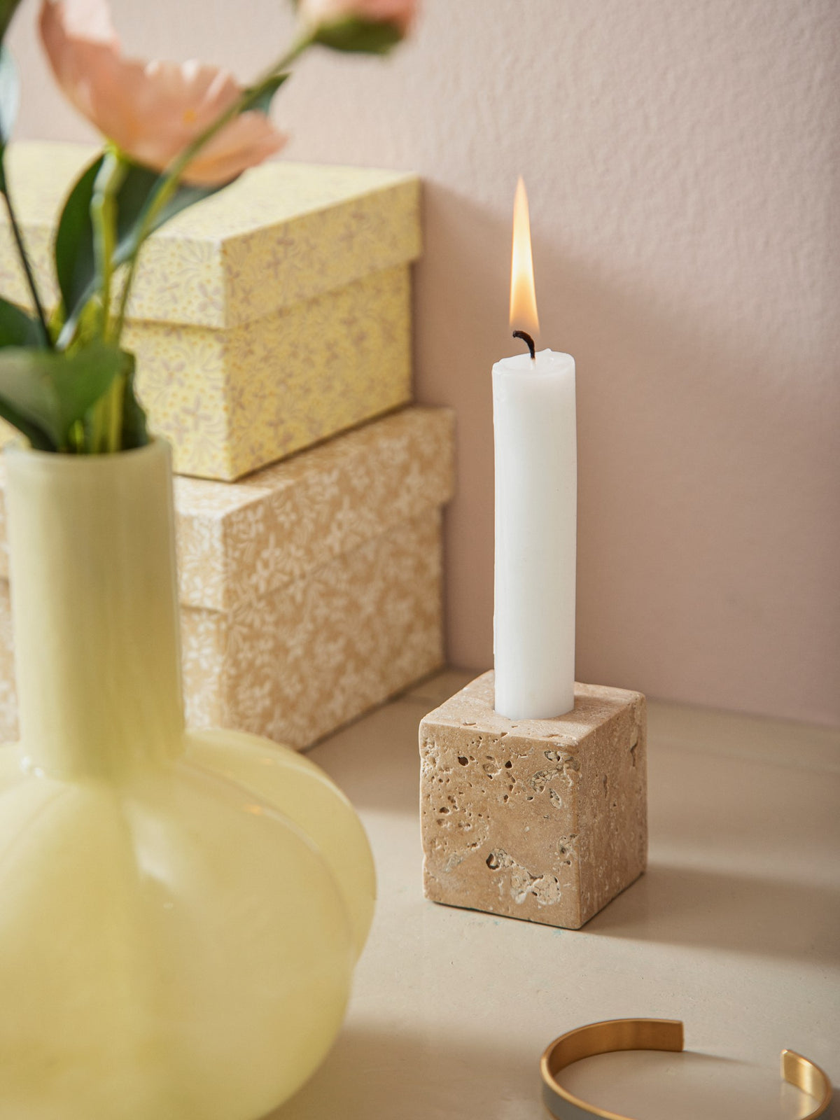 Candle holder
