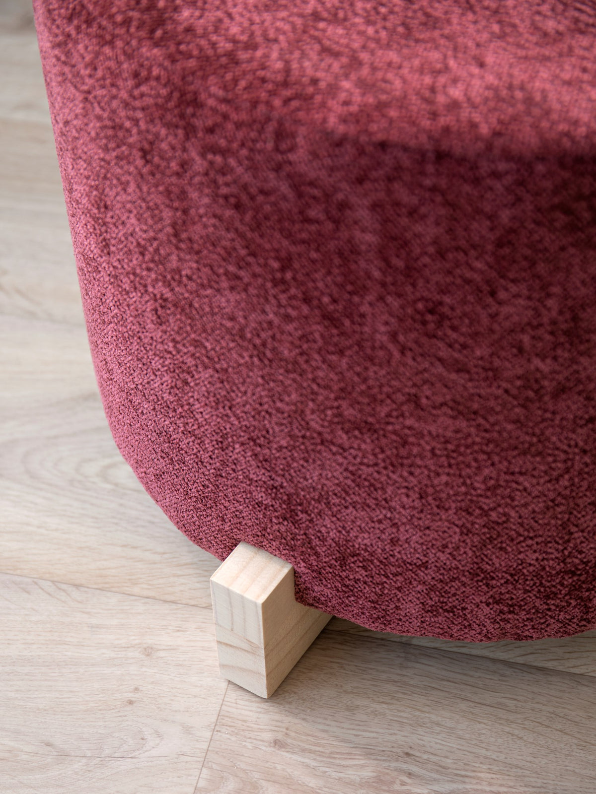 Pouffe with foot