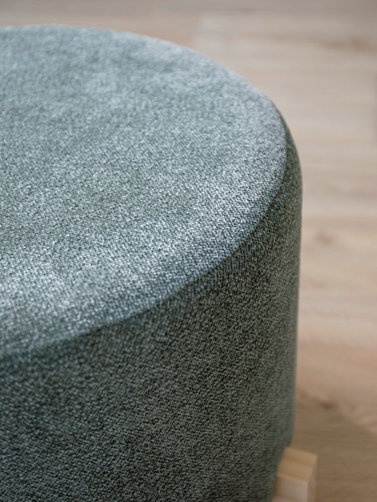 Pouffe with foot