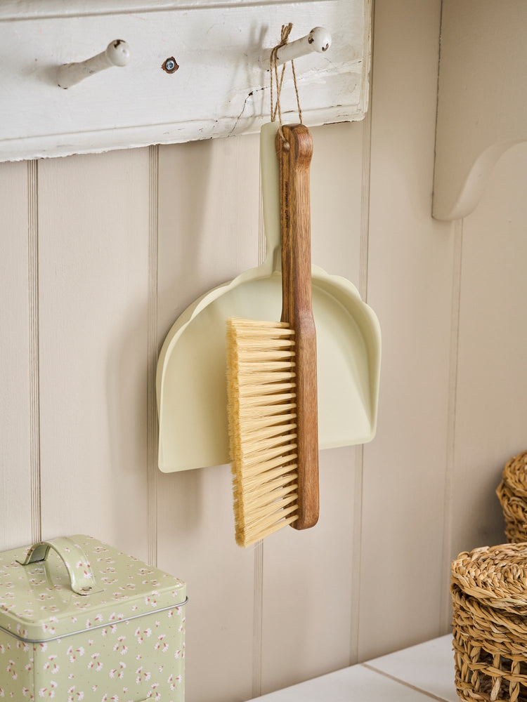 Dustpan