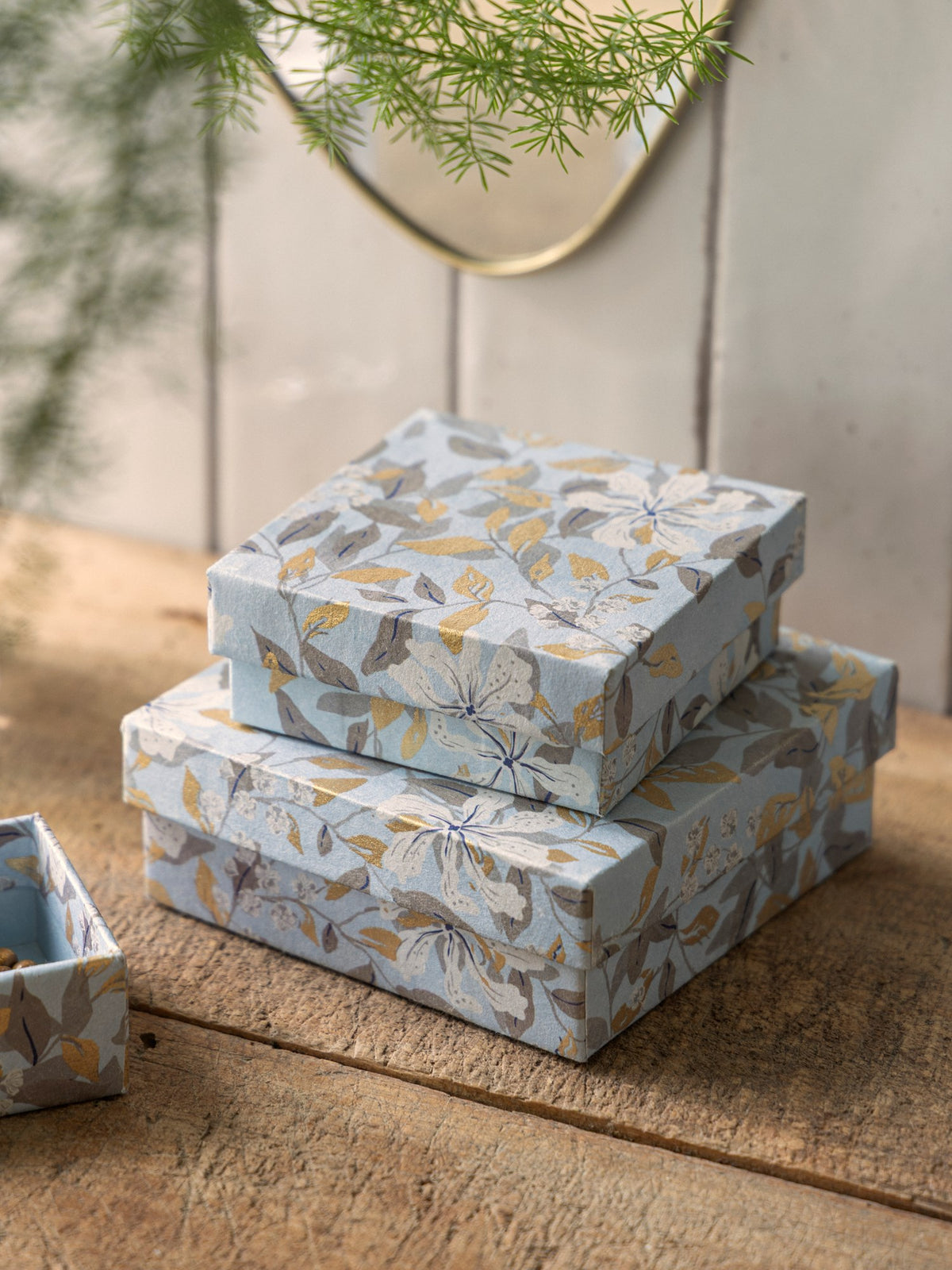 Square gift box