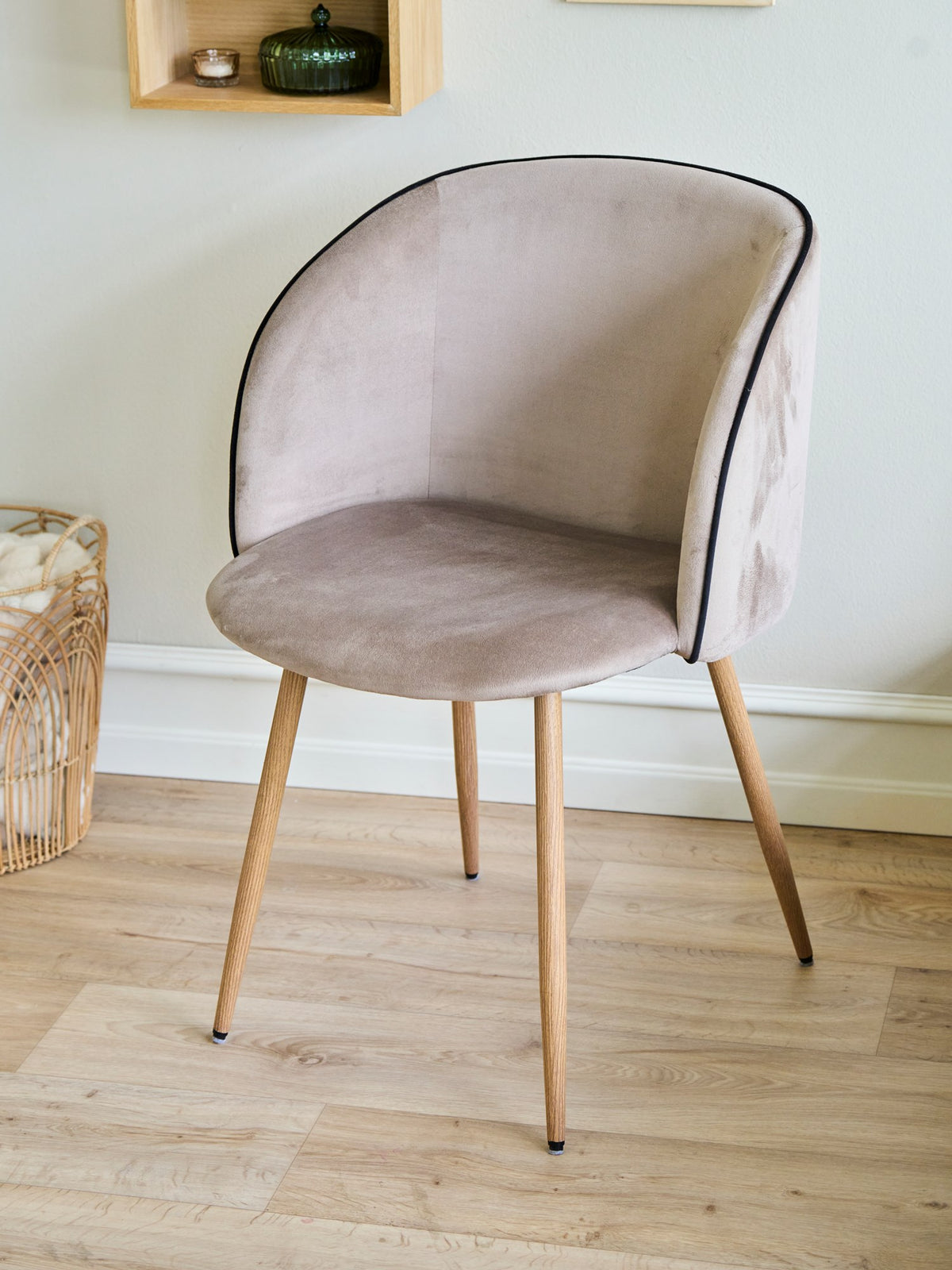 ANNA Velvet dining chair with arm rest