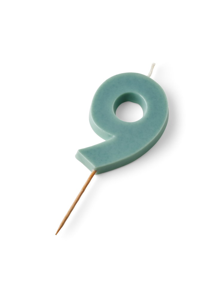 Cake candle number 9