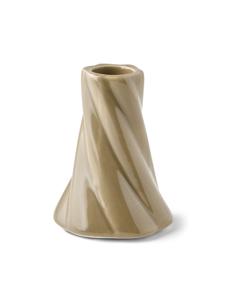 Candle holder