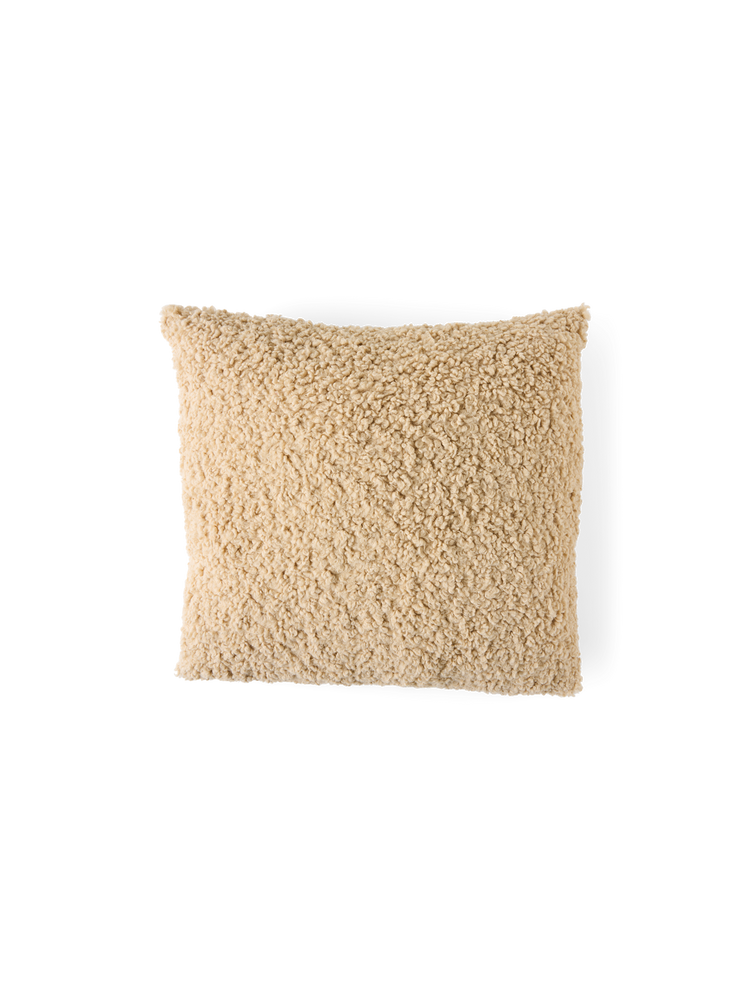 Decorative cushion with teddy fabric