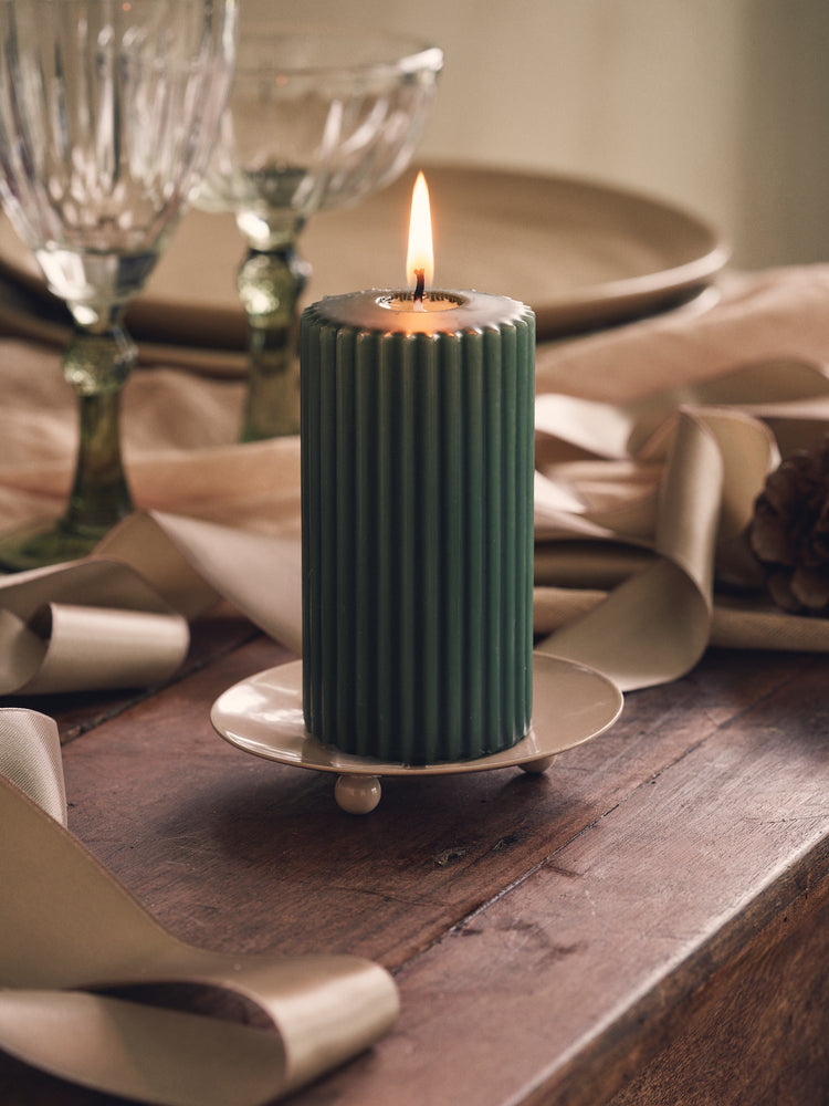 Candleholder with spike