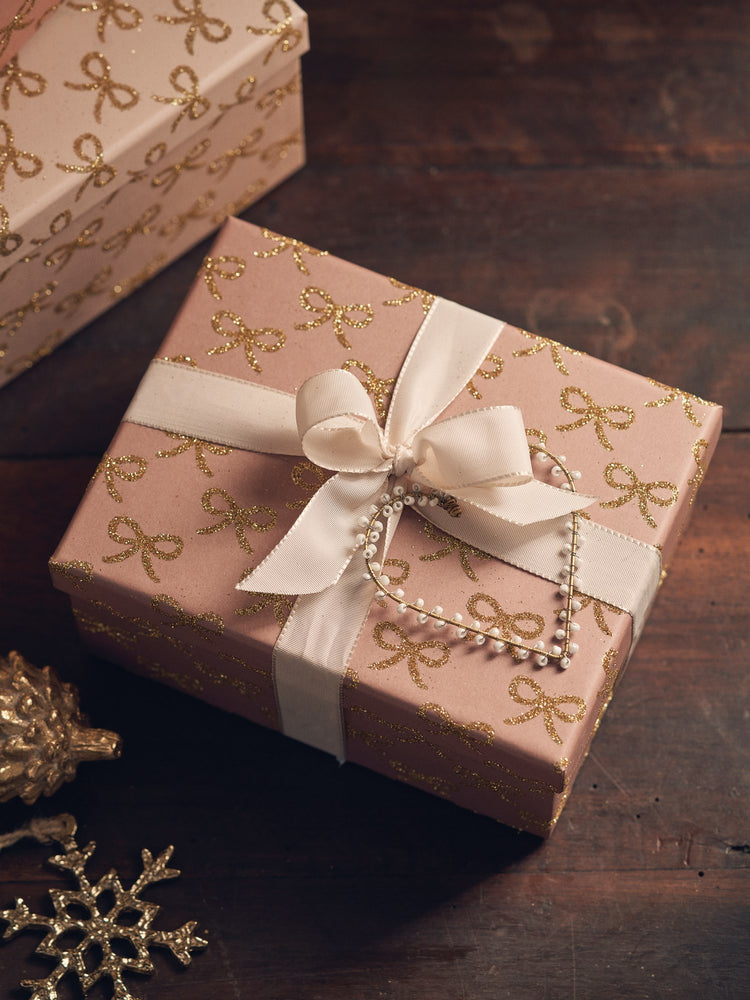 Box with glitter