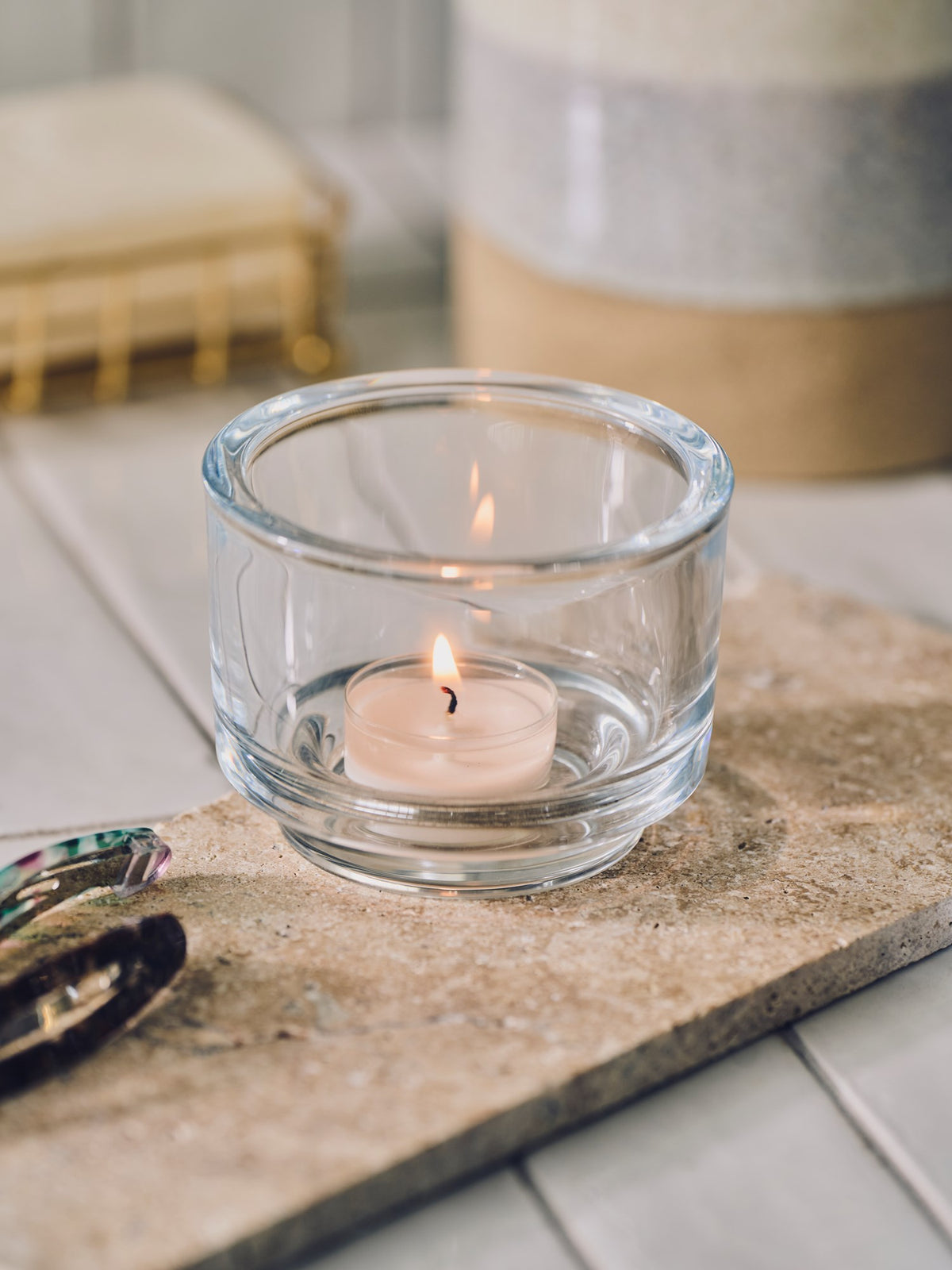 Tealight holder