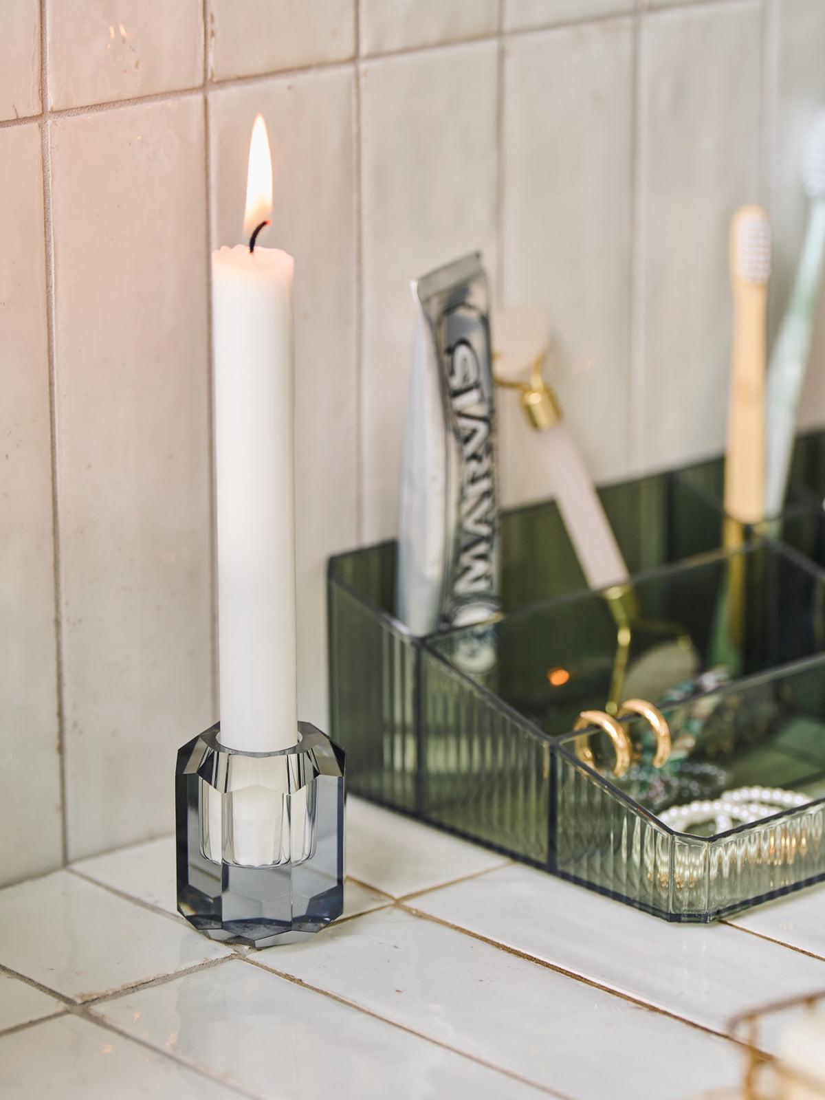 Candle holder