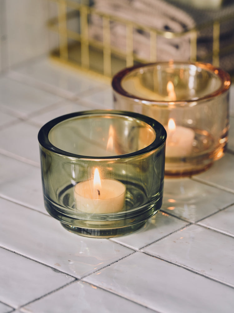 Tealight holder