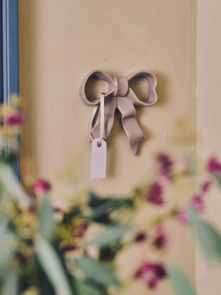 Wall decoration bow