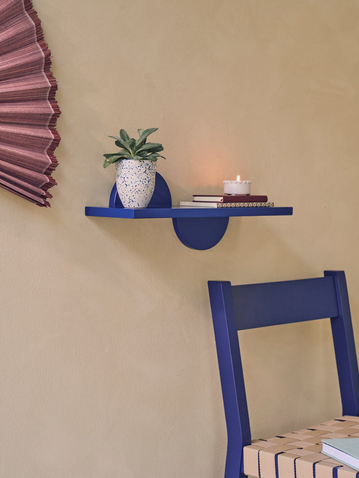 Wall shelf