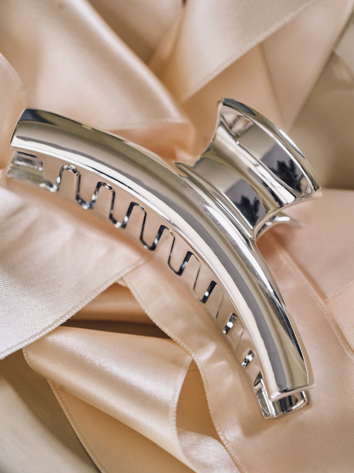 Hair clamp