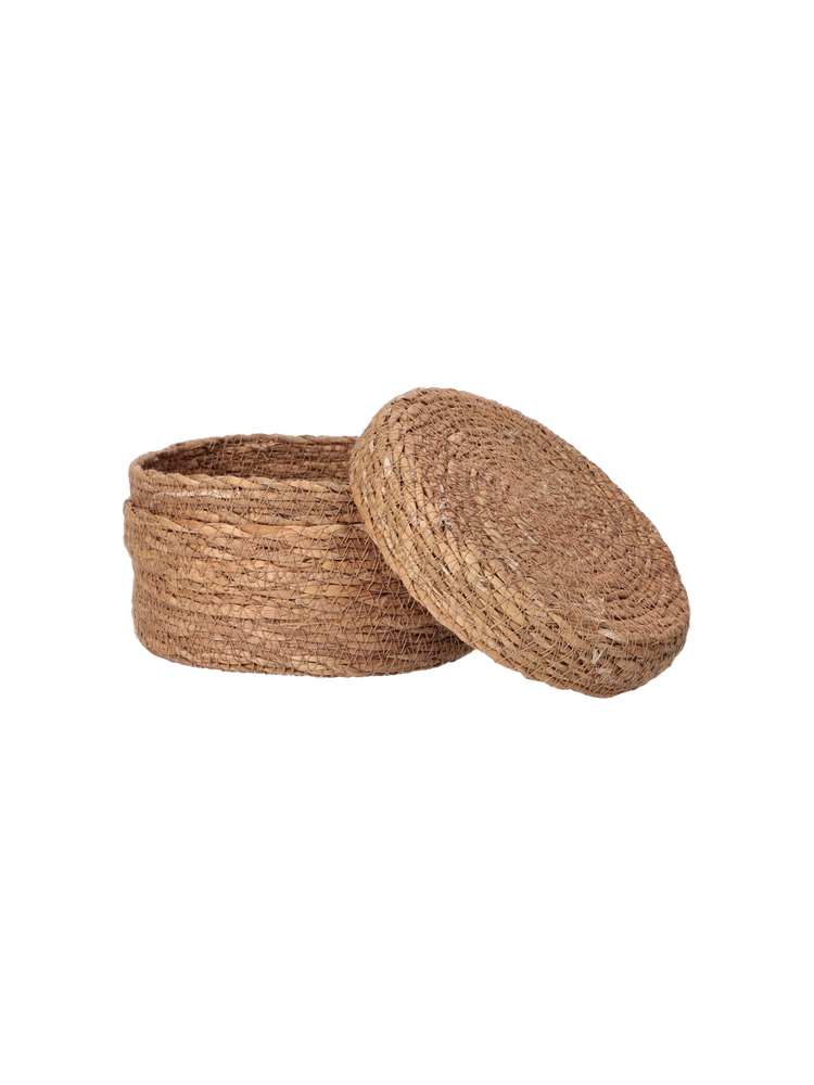 Woven basket with lid