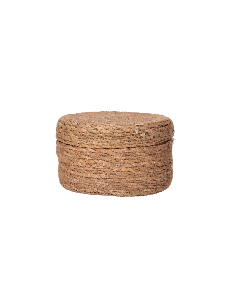 Woven basket with lid