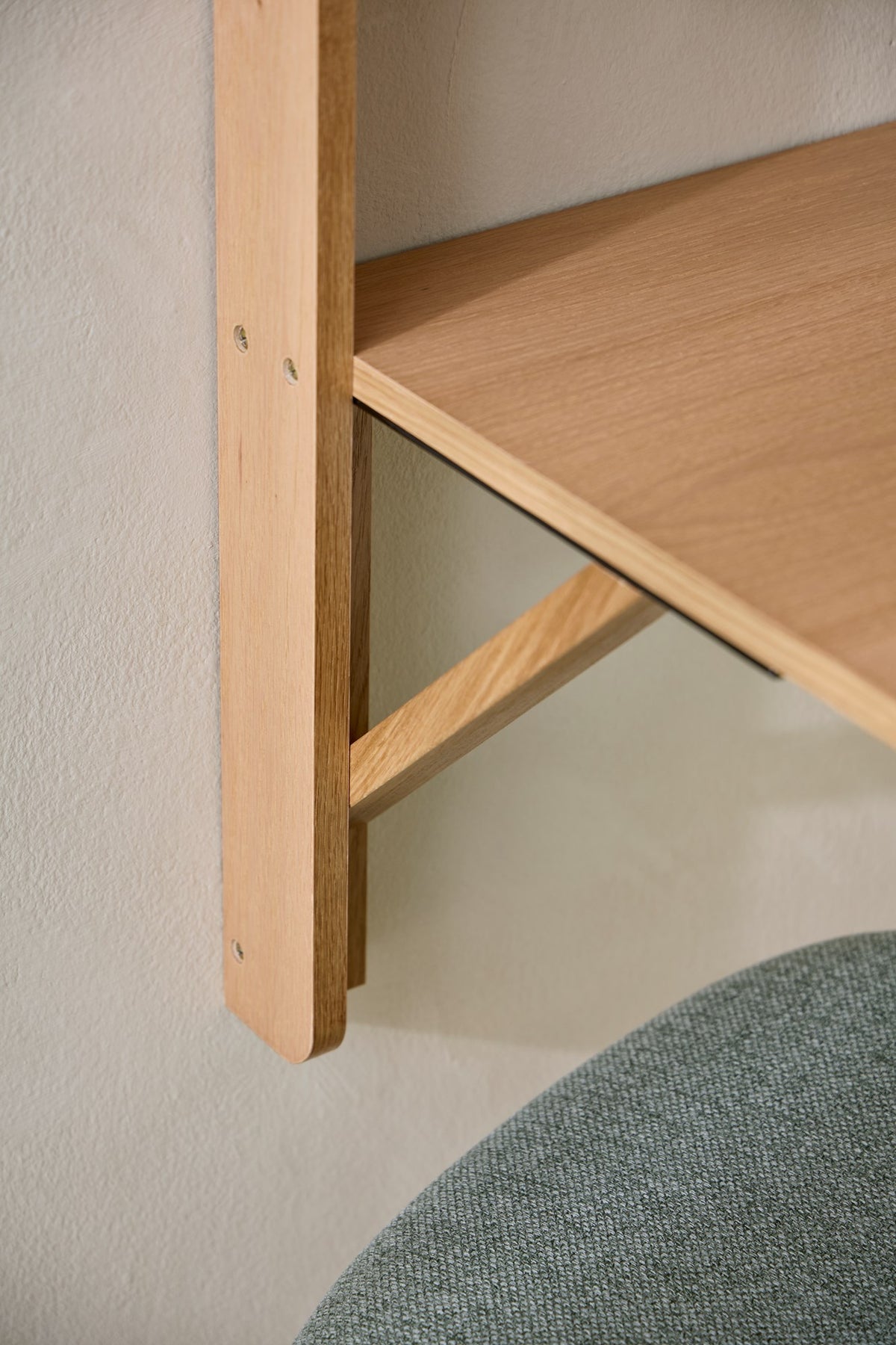 Wall desk