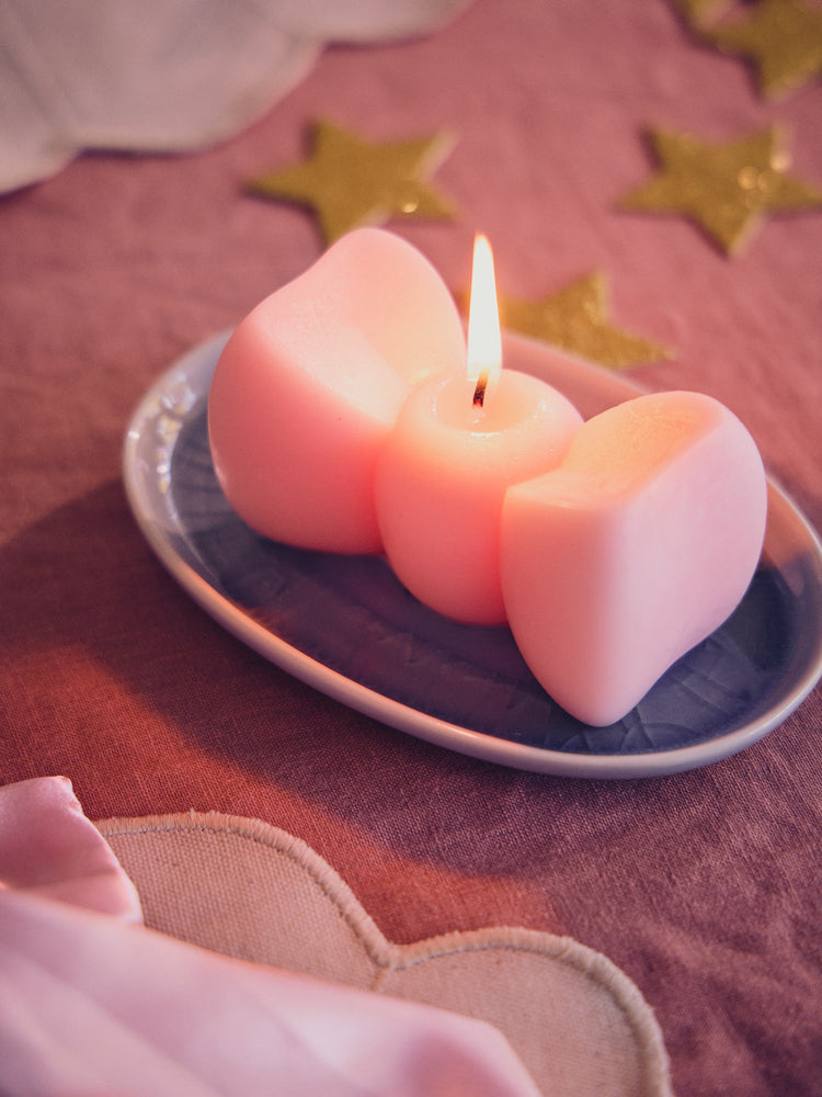 Bow candle