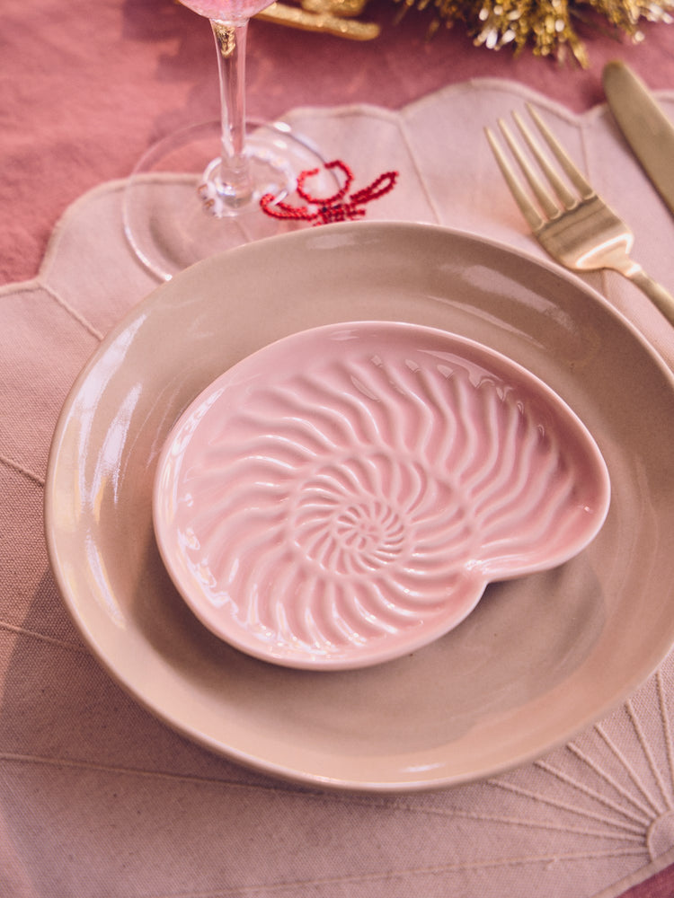 Plate