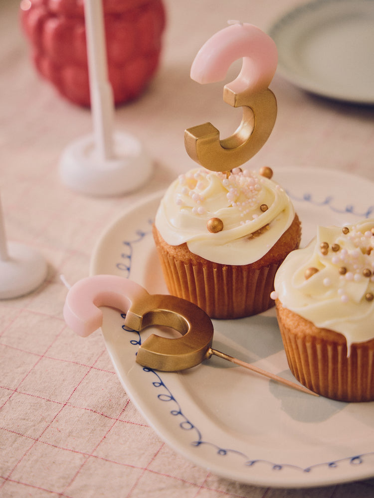 Cake candle 3
