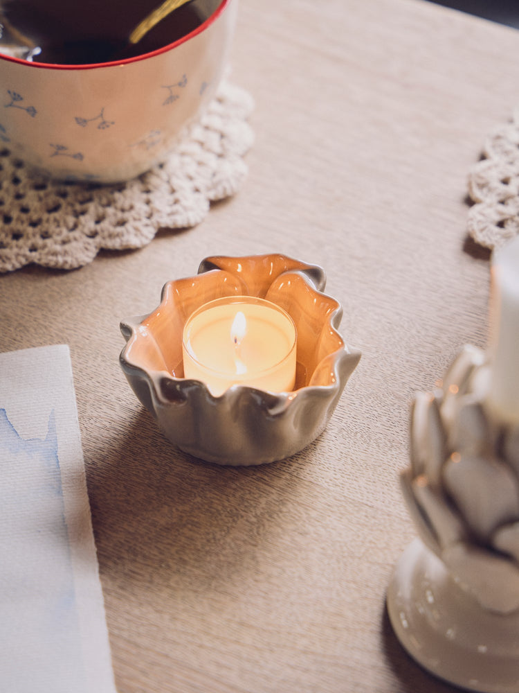 Tealight holder
