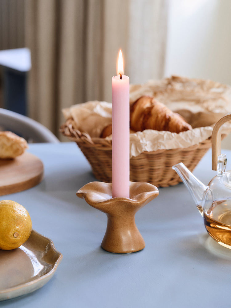 Candle holder