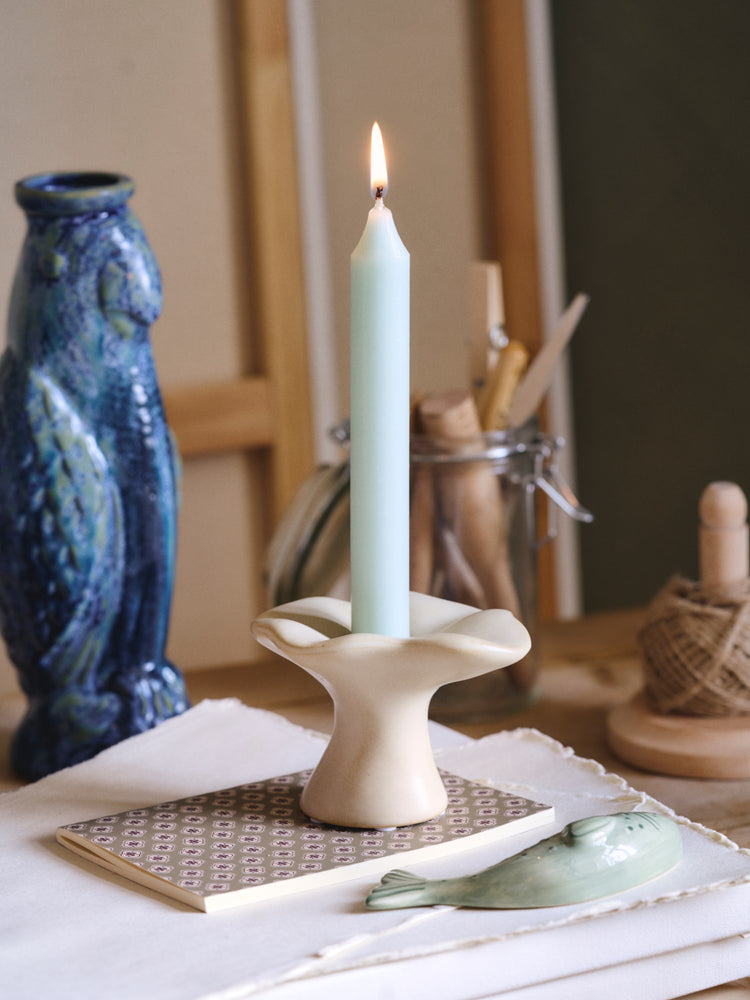 Candle holder