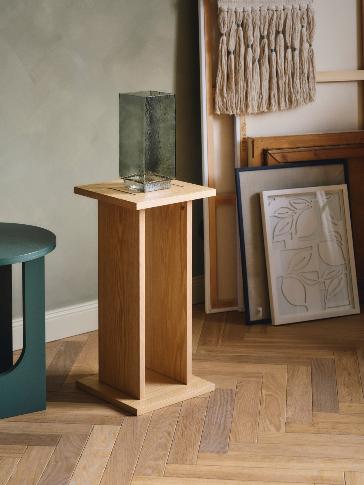 Pedestal
