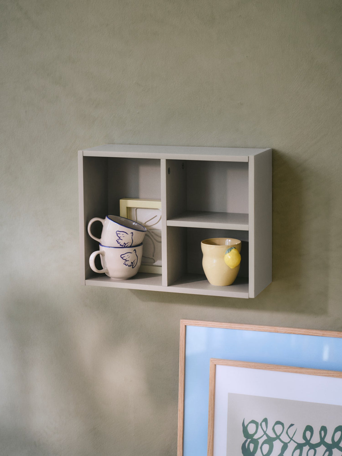 Wall shelf